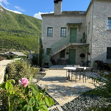 Aristi Boutique Stonehouse With Attic Apartman Kültér fotó