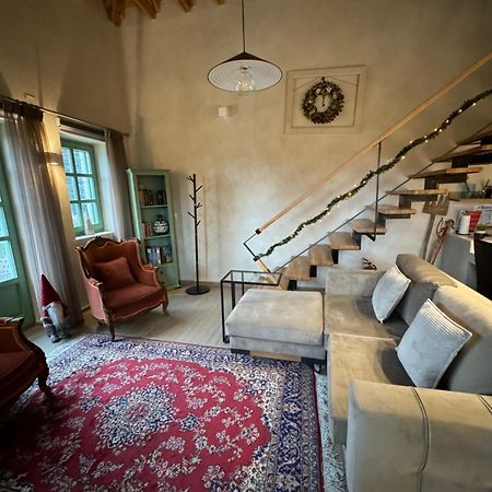 Aristi Boutique Stonehouse With Attic Apartman Kültér fotó