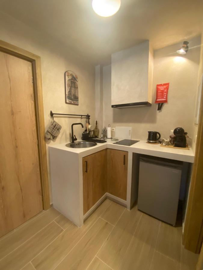 Aristi Boutique Stonehouse With Attic Apartman Kültér fotó