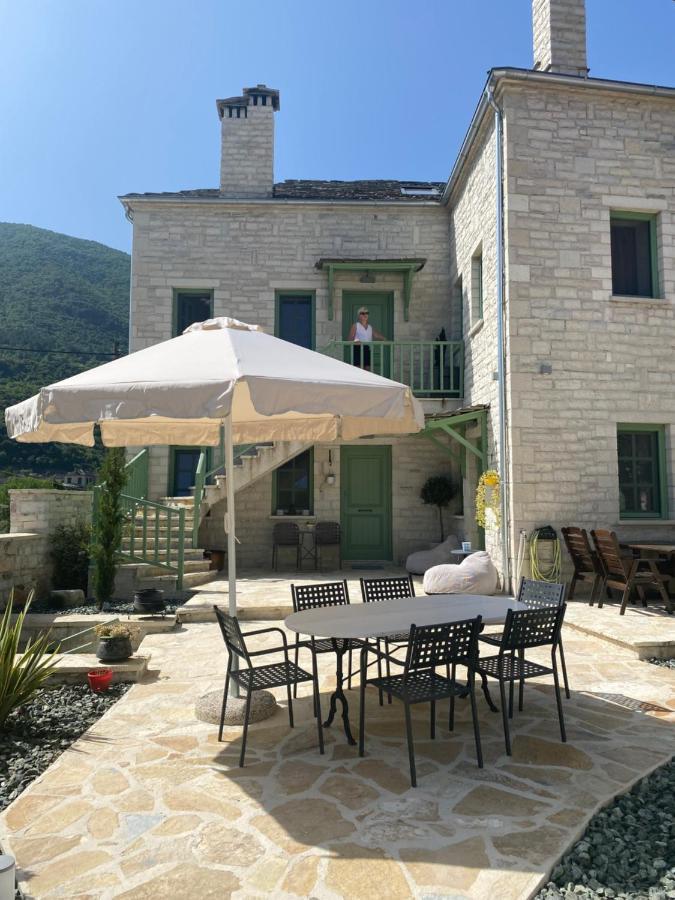 Aristi Boutique Stonehouse With Attic Apartman Kültér fotó
