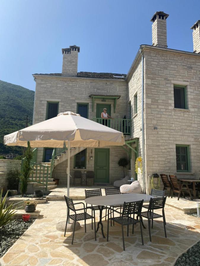 Aristi Boutique Stonehouse With Attic Apartman Kültér fotó
