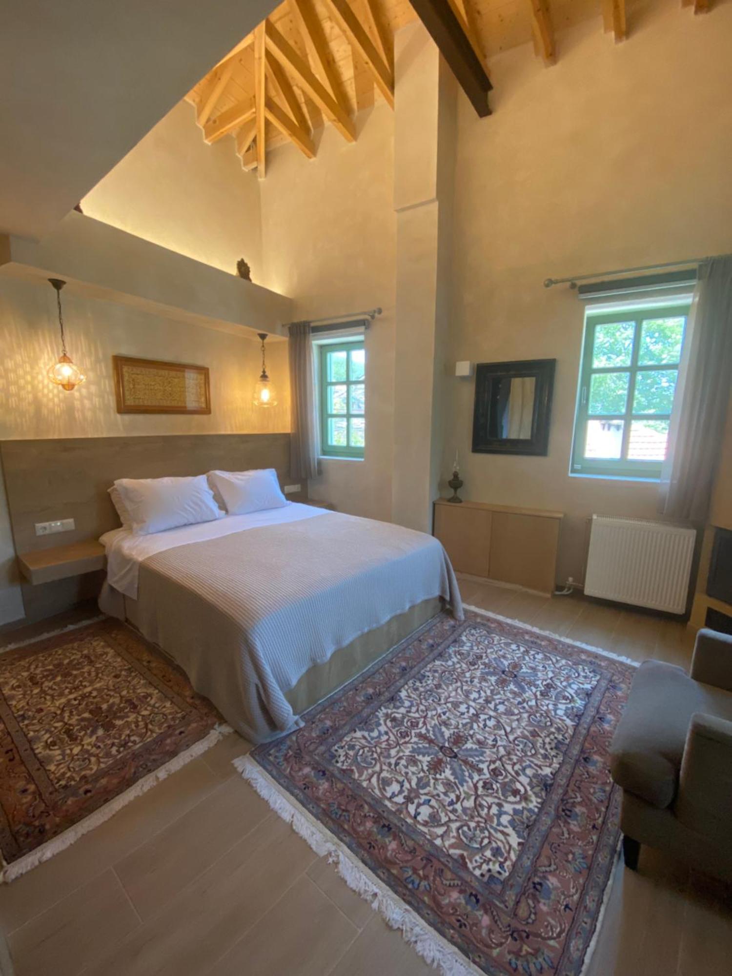 Aristi Boutique Stonehouse With Attic Apartman Kültér fotó