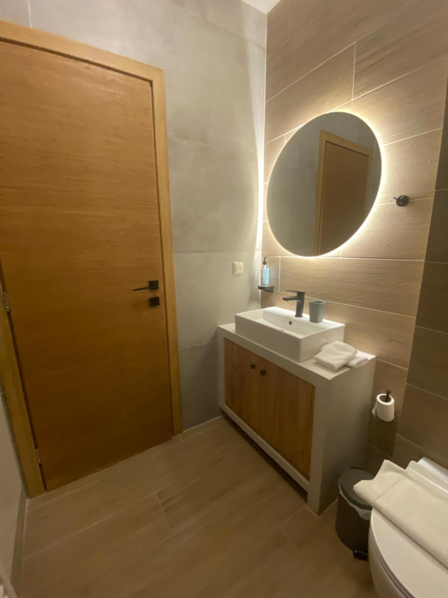 Aristi Boutique Stonehouse With Attic Apartman Kültér fotó