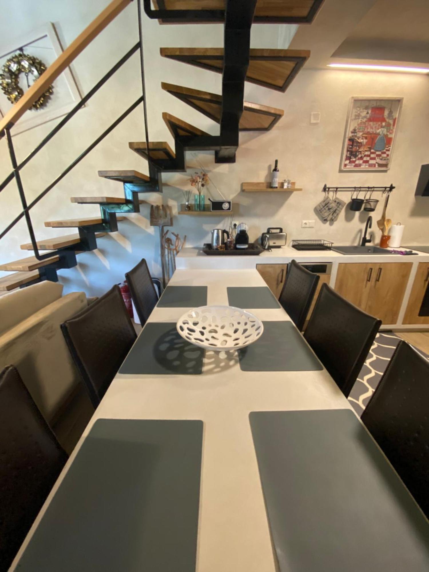 Aristi Boutique Stonehouse With Attic Apartman Kültér fotó
