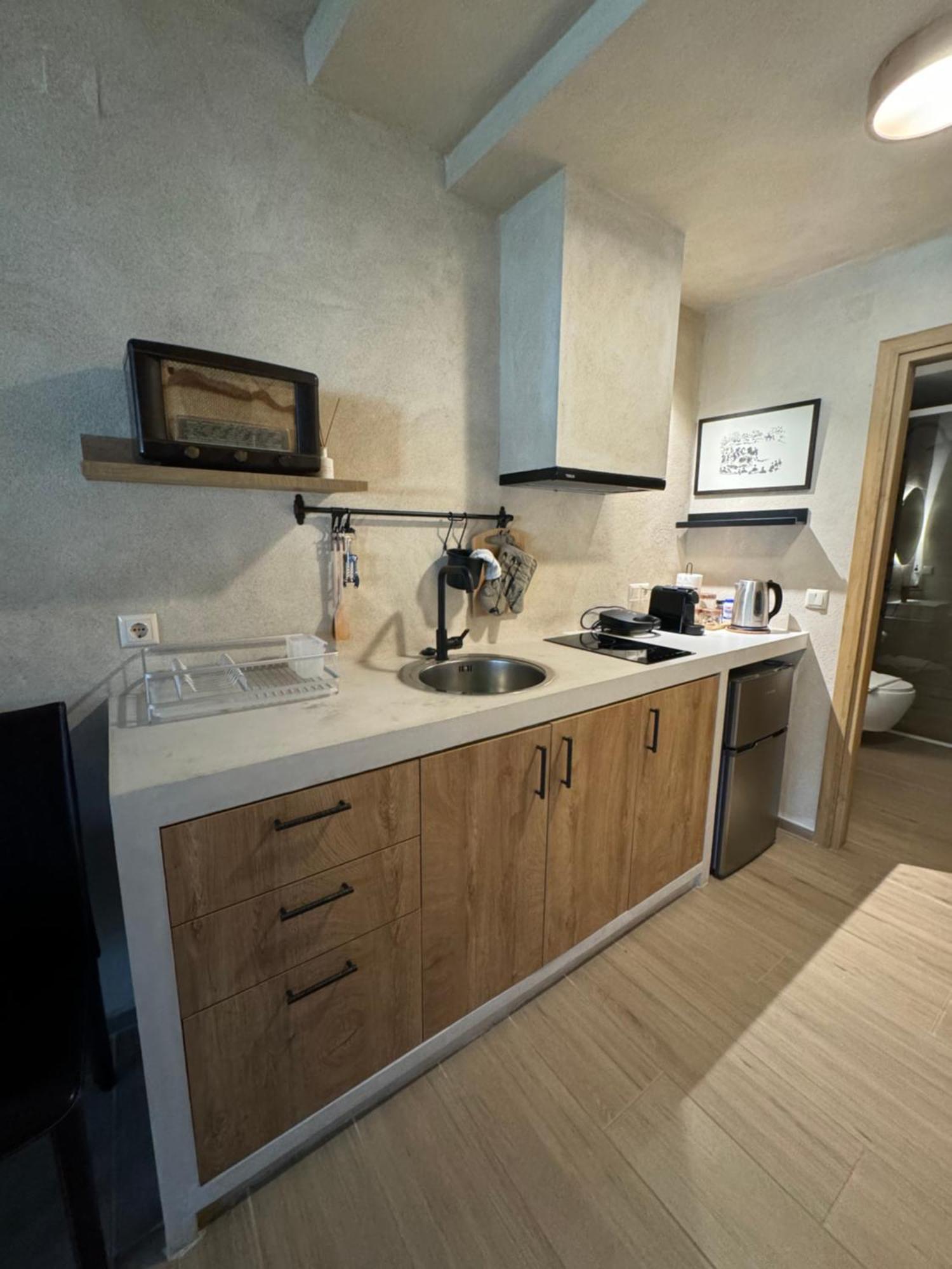 Aristi Boutique Stonehouse With Attic Apartman Kültér fotó