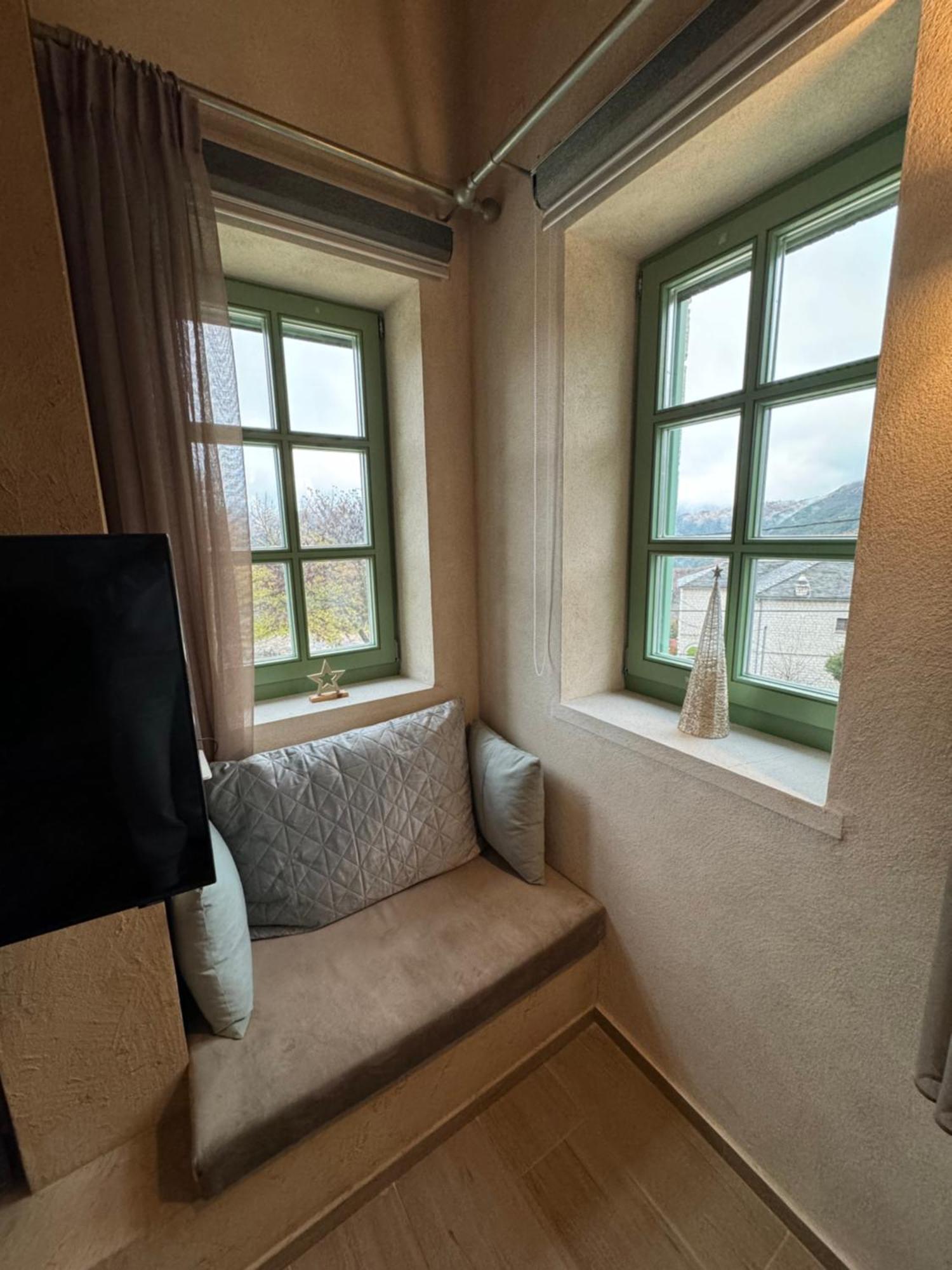 Aristi Boutique Stonehouse With Attic Apartman Kültér fotó