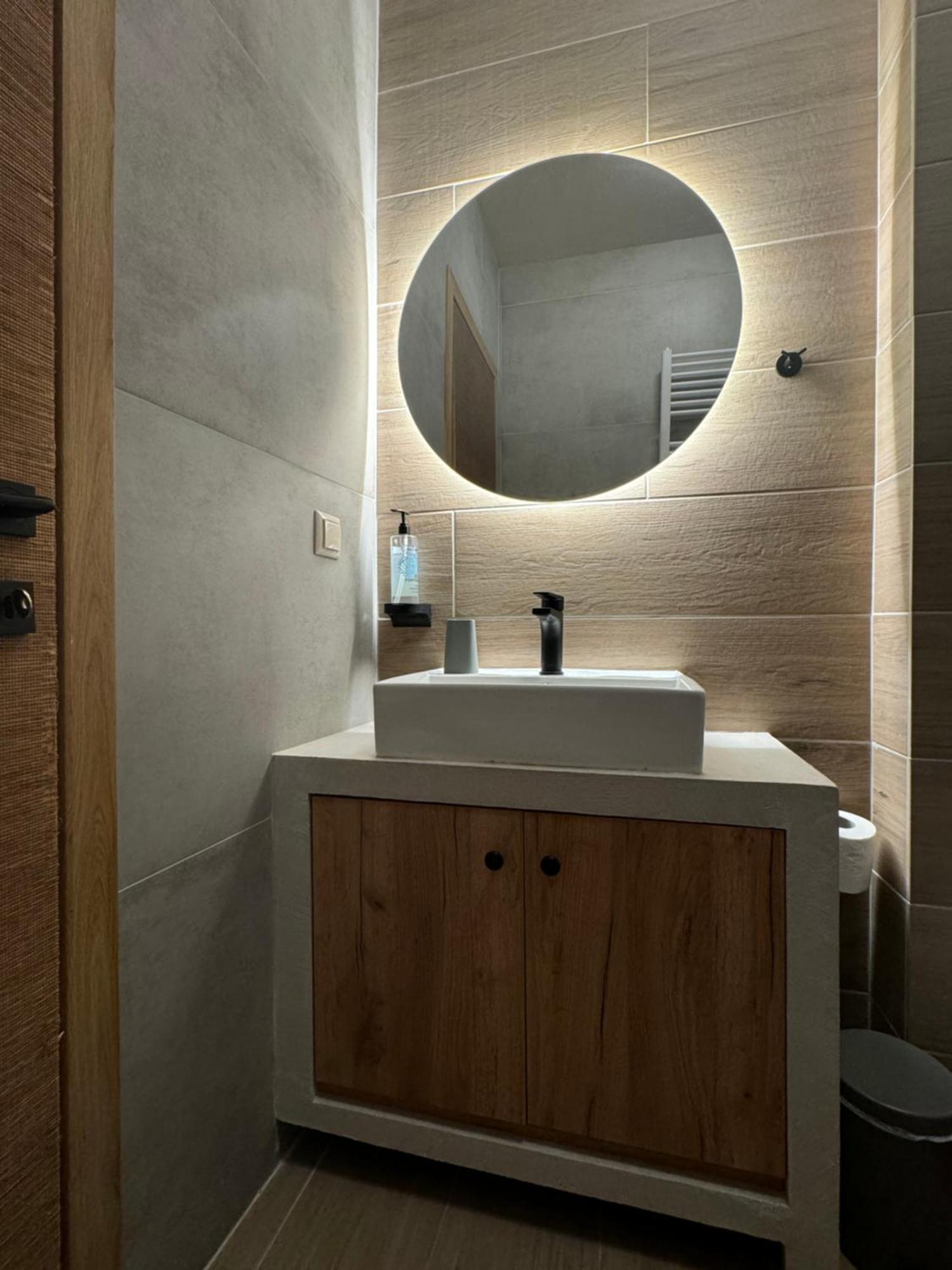 Aristi Boutique Stonehouse With Attic Apartman Kültér fotó