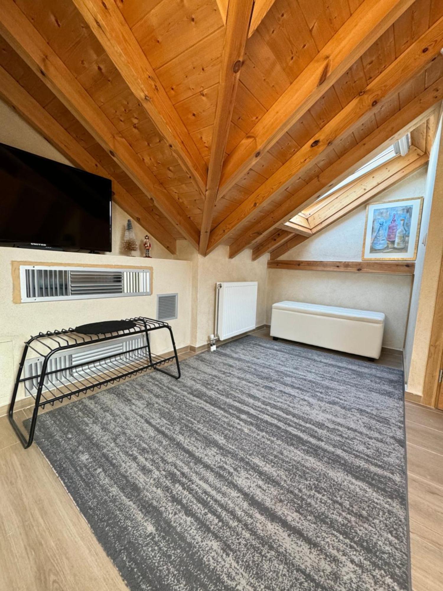 Aristi Boutique Stonehouse With Attic Apartman Kültér fotó