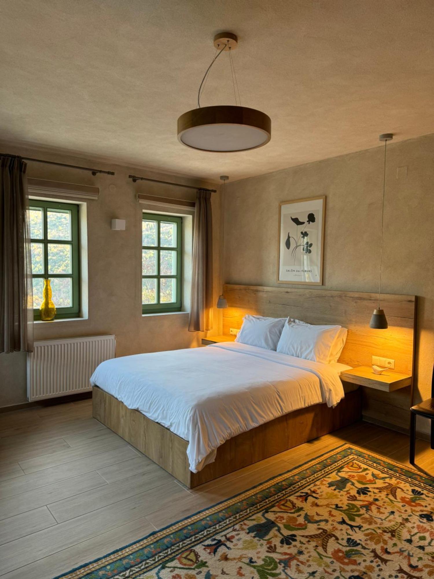 Aristi Boutique Stonehouse With Attic Apartman Kültér fotó